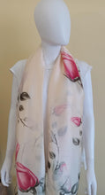 Charger l&#39;image dans la galerie, Écharpe en soie explosion d&#39;Amour
