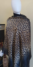 Charger l&#39;image dans la galerie, Écharpe en soie la jungle
